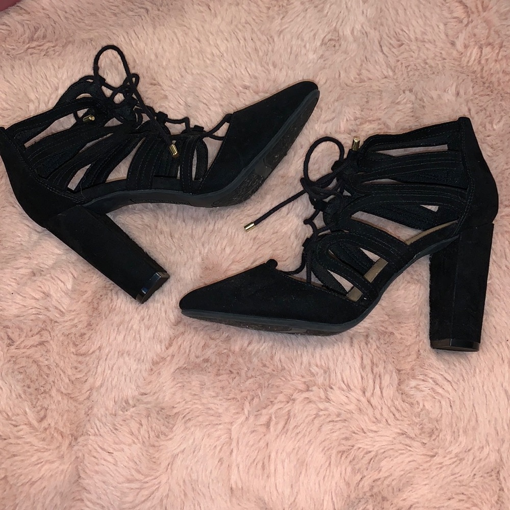 Black tie up heels
